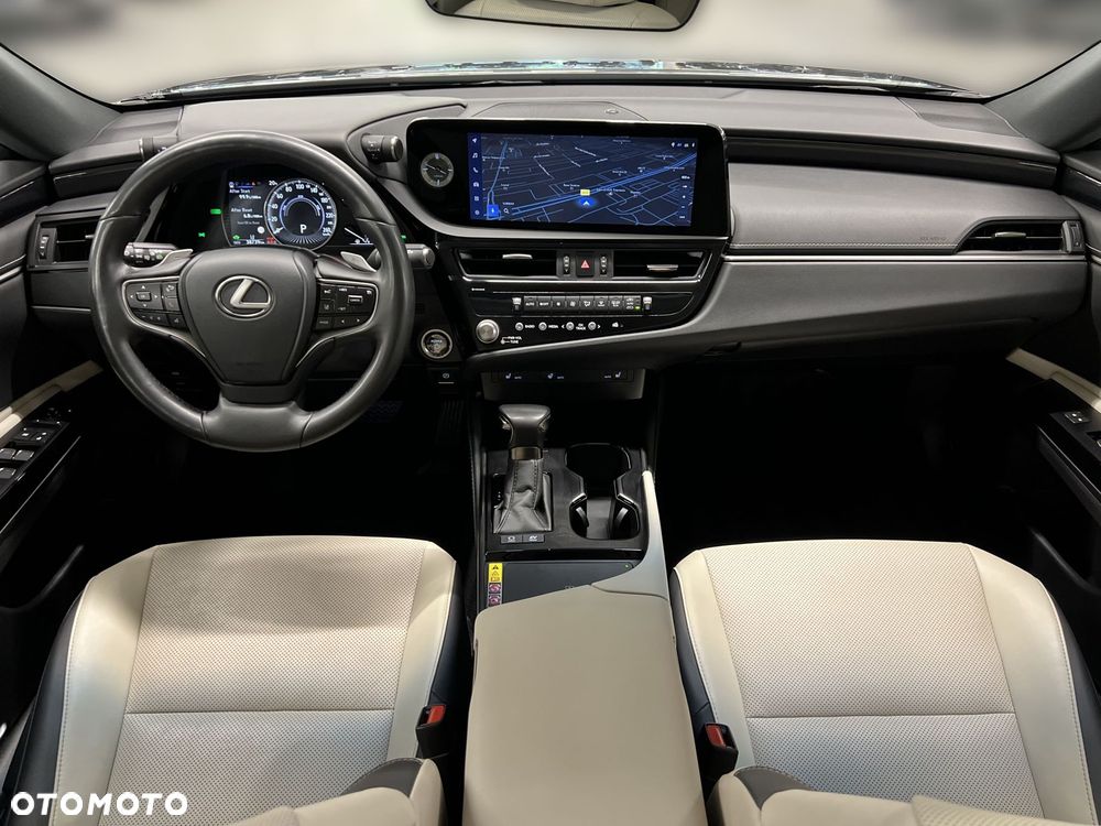 Lexus ES 300h Business Edition - 15