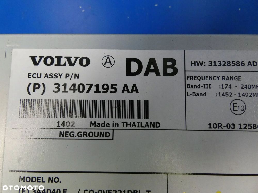 VOLVO V40 II V60 S60 II MODUŁ WZMACNIACZ ANTENY DAB - 2