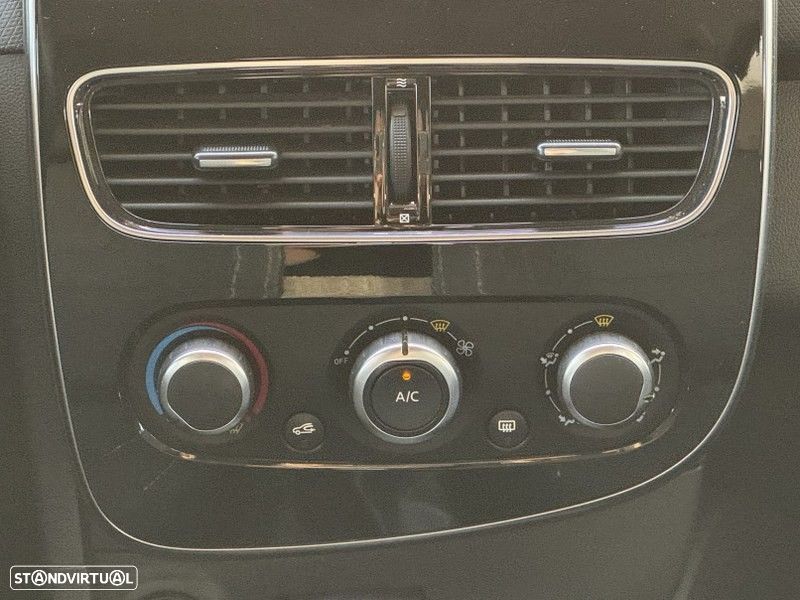 Renault Clio Sport Tourer 0.9 TCE Limited - 17