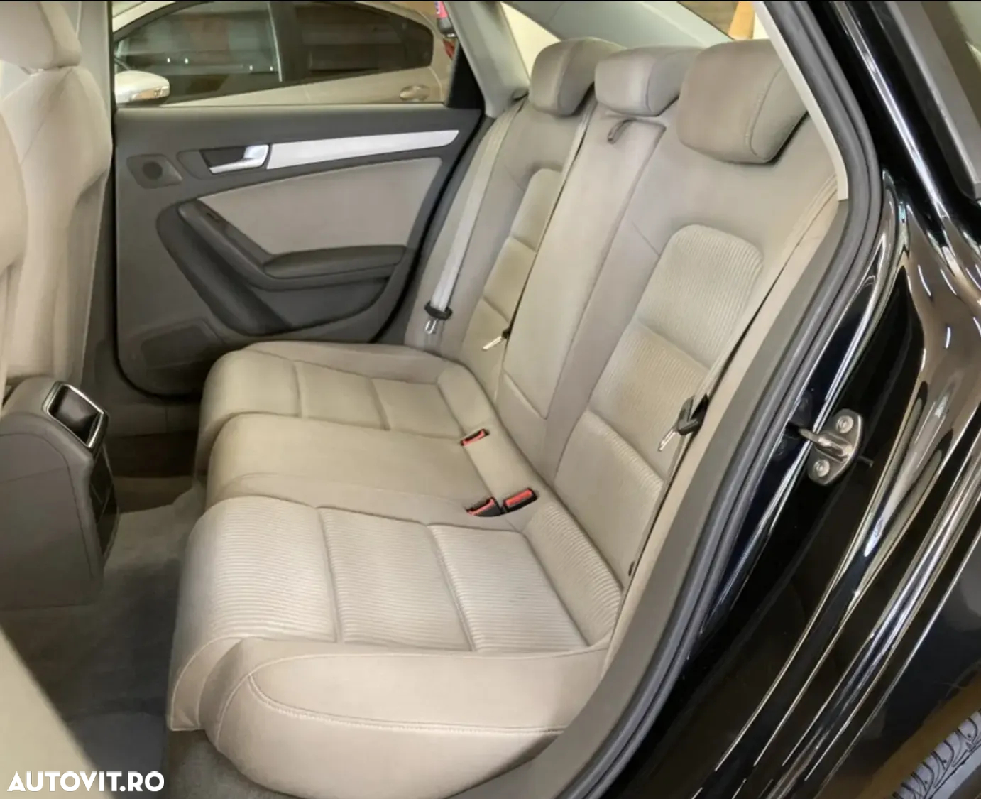 Audi A4 2.0 TDI B8 - 7