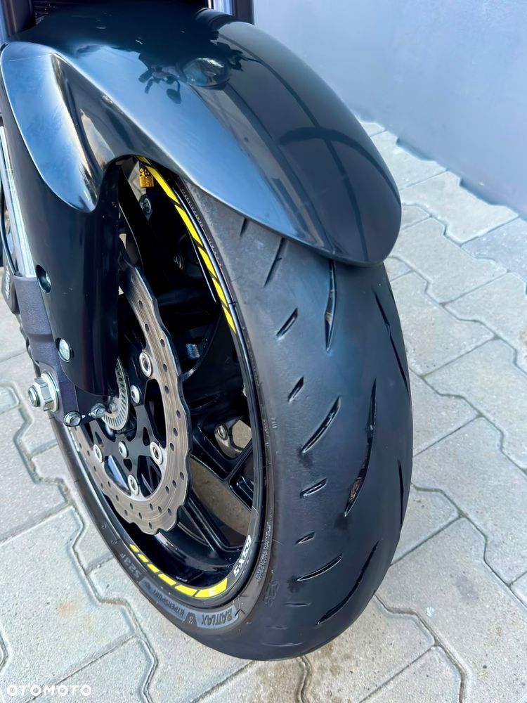 Suzuki GSX - 9