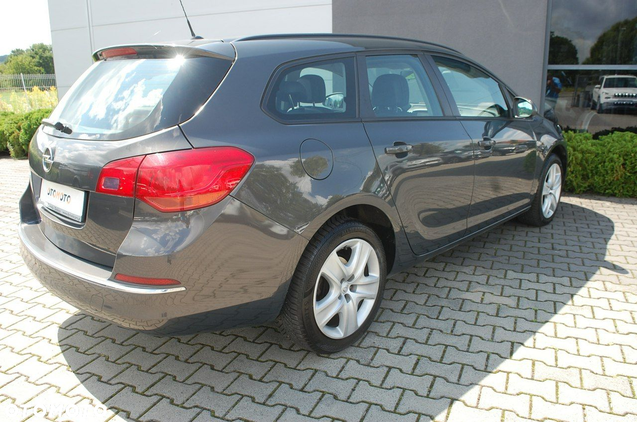 Opel Astra - 14