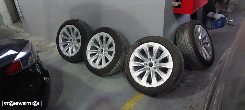 Tesla Model S 100 kWh Long Range Plus AWD - 17