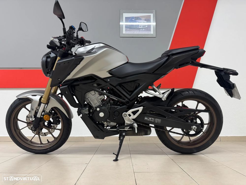 Honda CB 125 R - 4