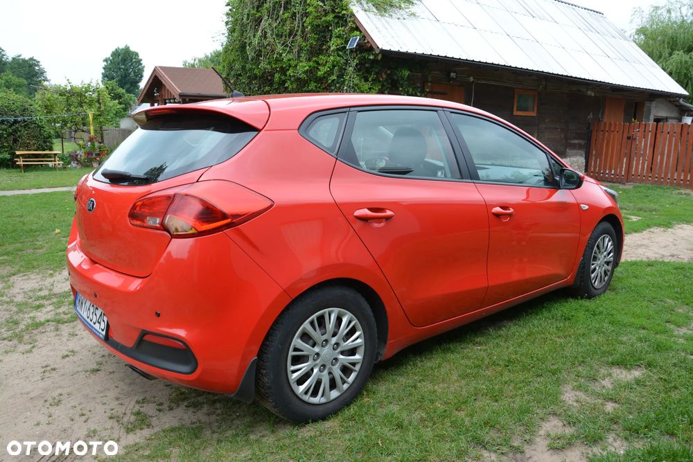 Kia Ceed - 4