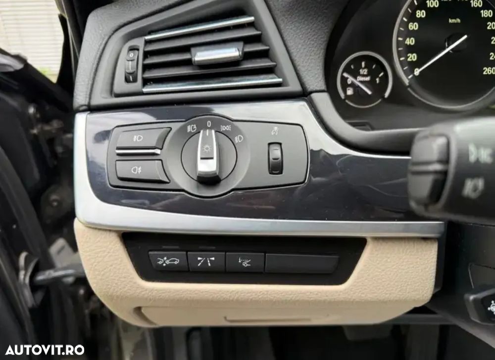 BMW Seria 5 520d Aut. Luxury Line - 10