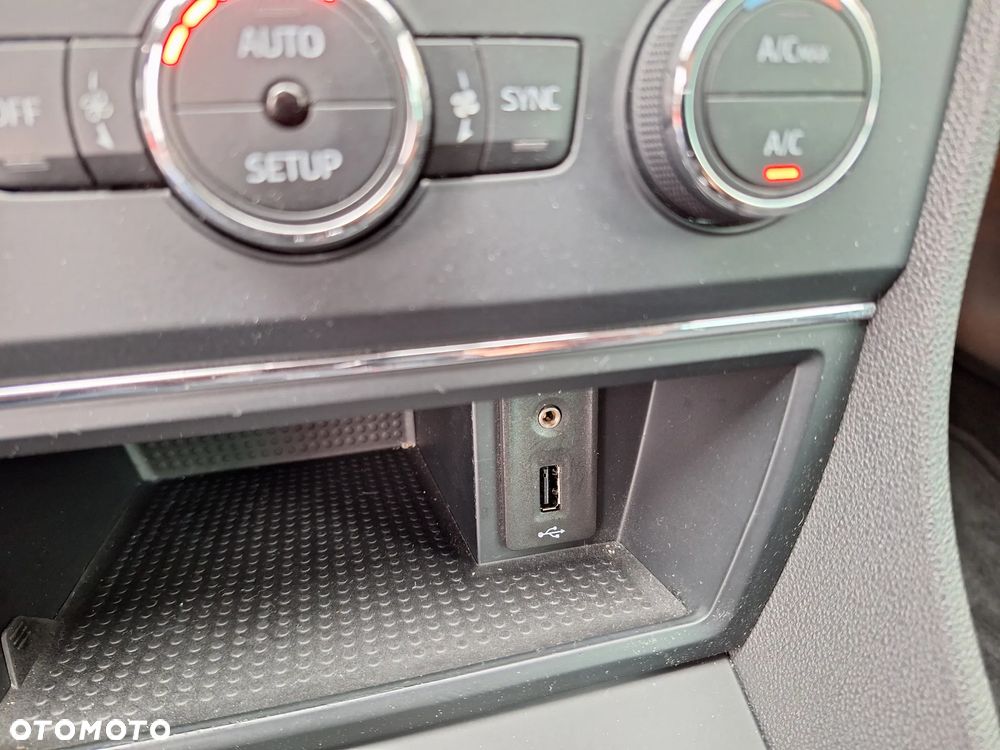 Seat Leon ST 1.4 TSI ACT Start&Stop FR - 32