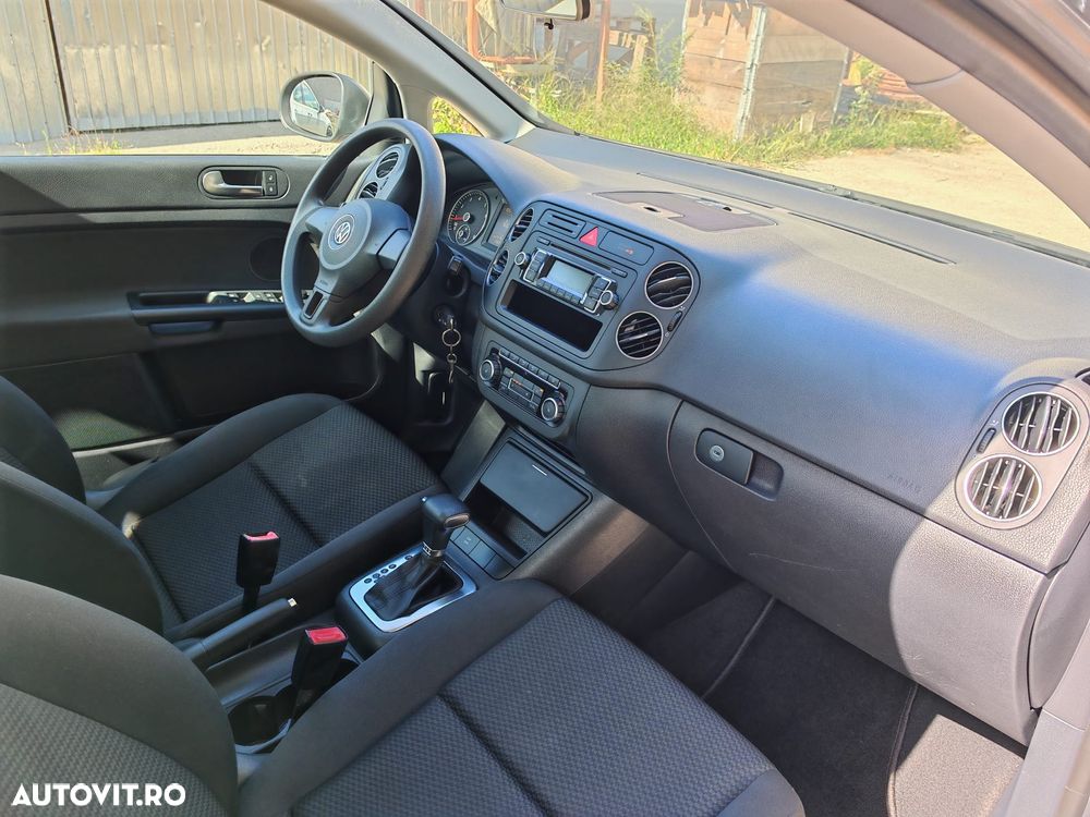 Volkswagen Golf Plus - 11