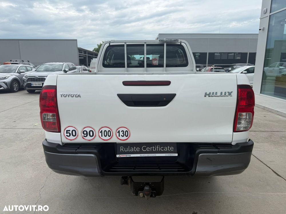Toyota Hilux 2.4D 150CP 4x4 Double Cab 6MT Comfort - 8