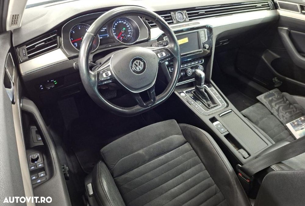 Volkswagen Passat 2.0 TDI SCR DSG Highline - 5
