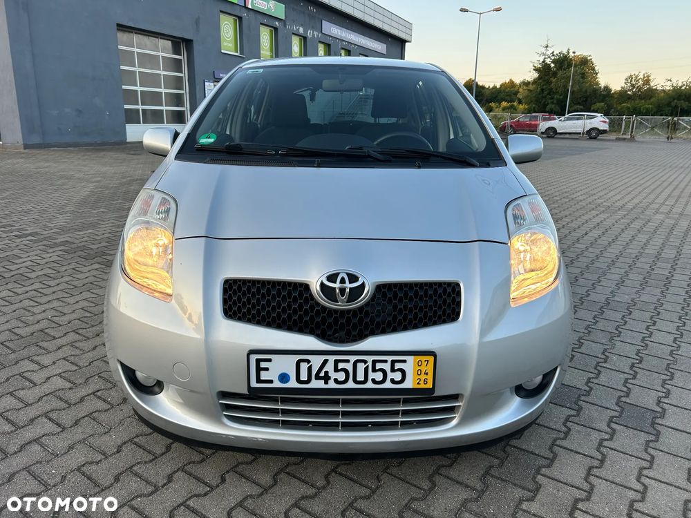 Toyota Yaris 1.3 Automatik Sol - 2