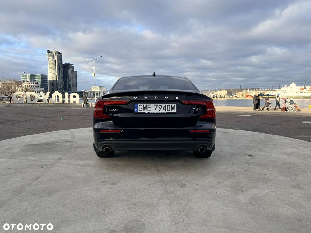Volvo S60 T6 AWD Momentum Pro - 8