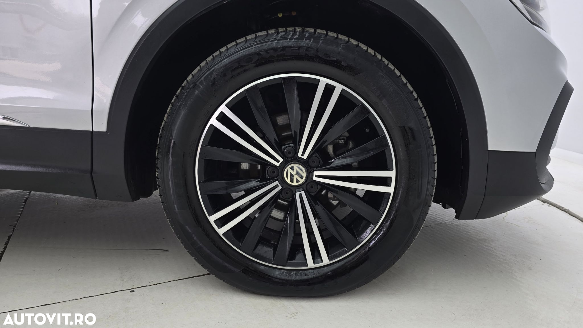 Volkswagen Tiguan - 23