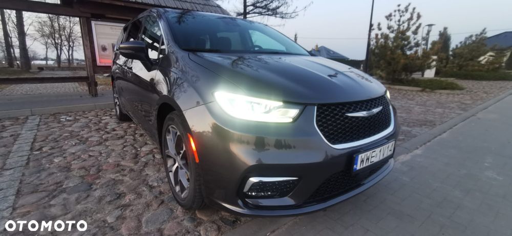 Chrysler Pacifica - 18