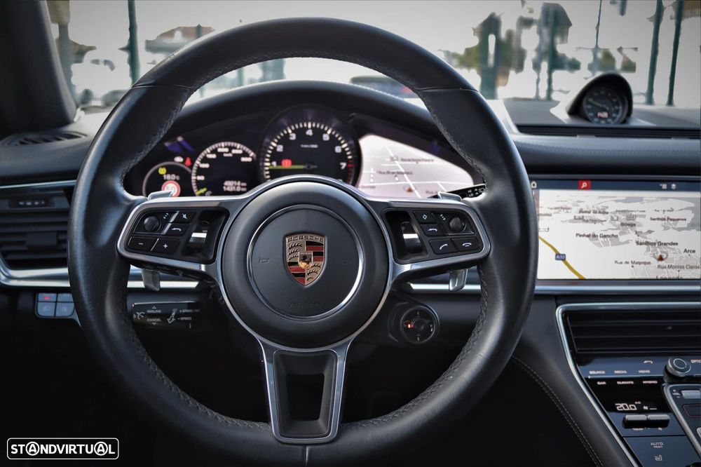 Porsche Panamera Sport Turismo 4 E-Hybrid - 6