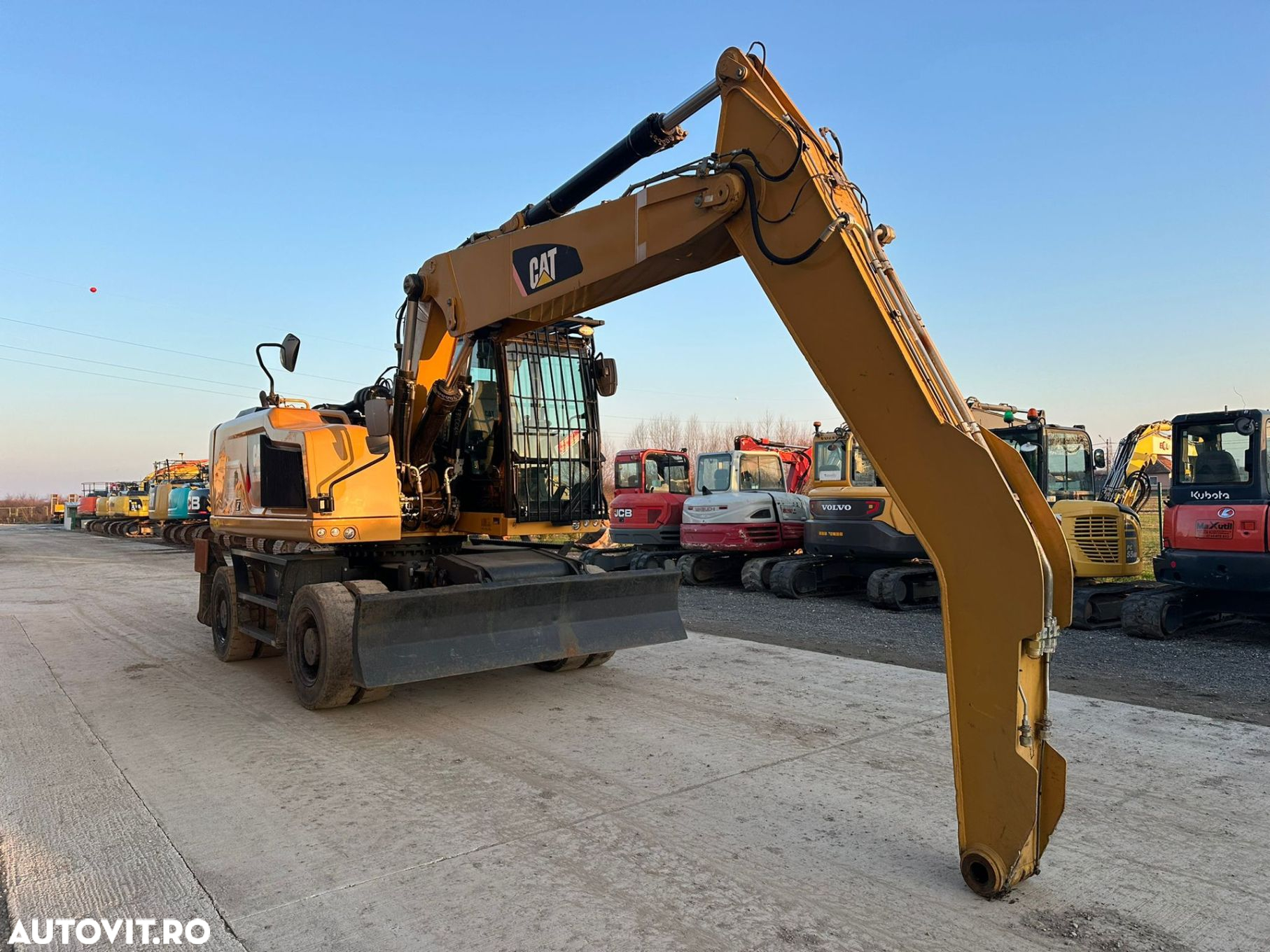 Cat M 3024 Excavator pe Roti - 13