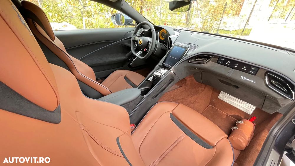 Ferrari Roma - 25