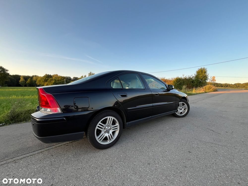 Volvo S60 2.4D Rubin - 22