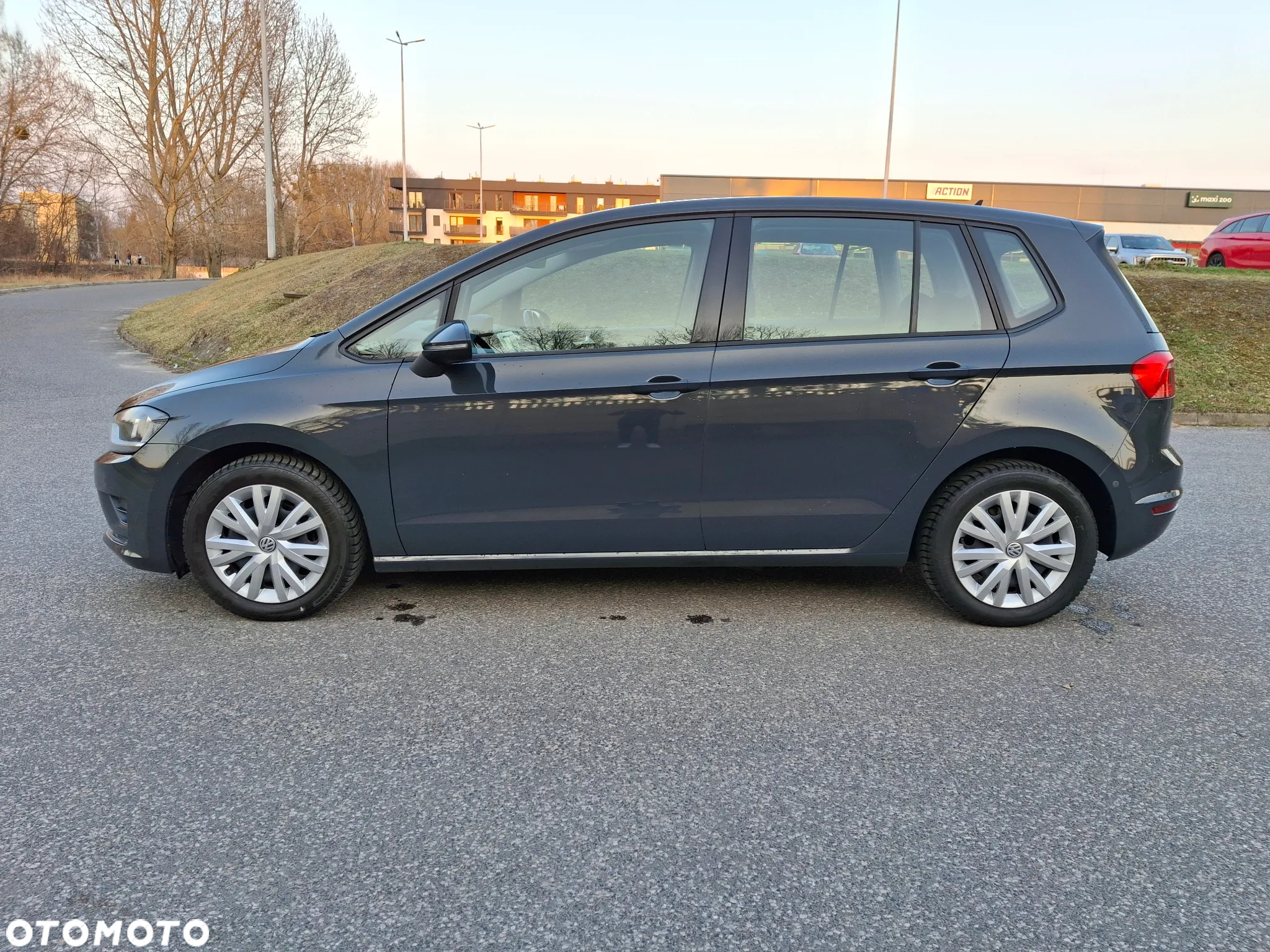 Volkswagen Golf Sportsvan VII SV 1.2 TSI BMT Trendline - 9