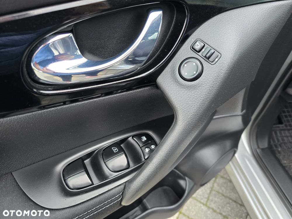 Nissan Qashqai 1.6 DCi Acenta EU6 - 10