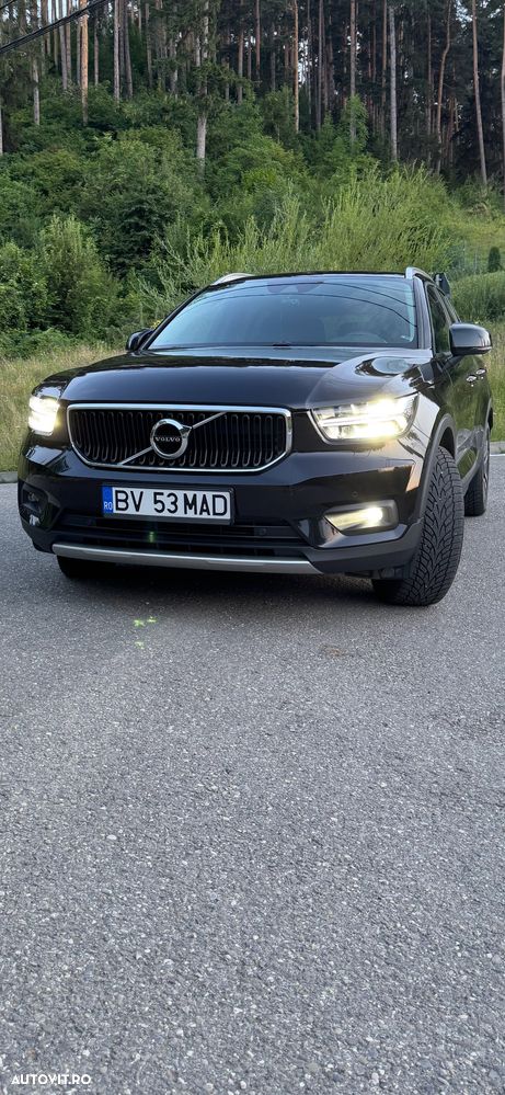 Volvo XC 40 D4 AWD Geartronic Momentum - 3