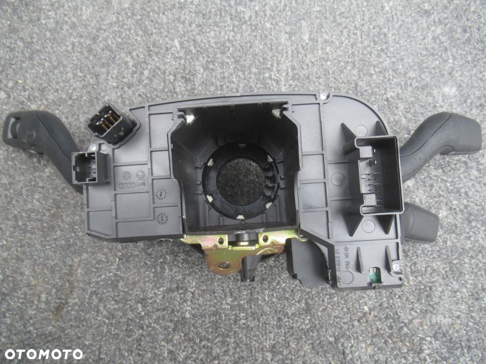 PRZEŁĄCZNIK ZESPOLONY MANETKA TAŚMA AUDI A4 B7 8E0953549Q 4E0953541 - 7