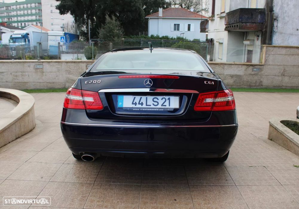 Mercedes-Benz E 200 CGI Elegance BlueEfficiency - 4