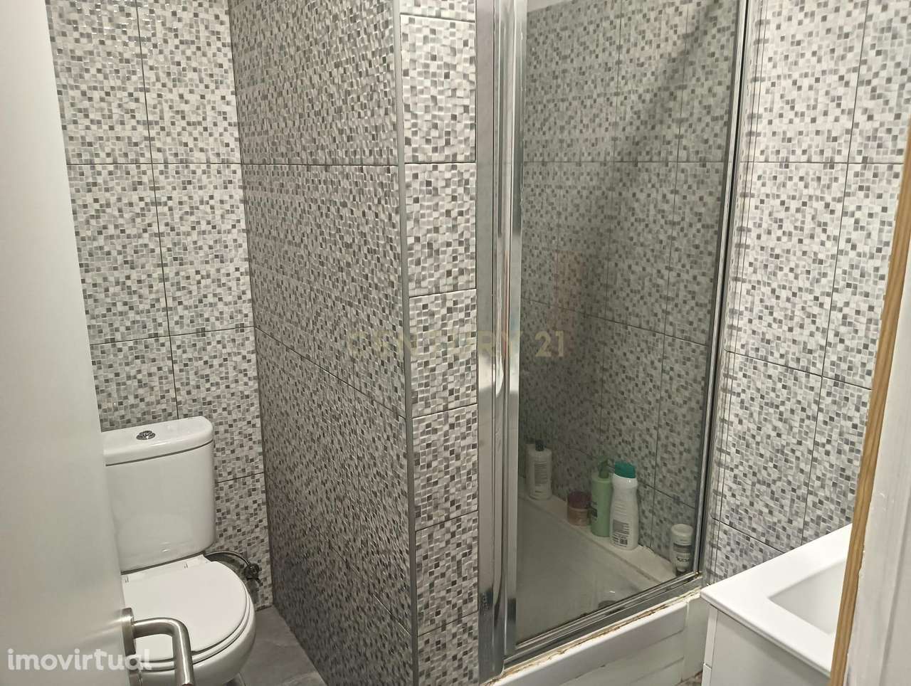 Loja convertida em 2 Estúdios Habitação - T3 + T0 - Arrentela - Grande imagem: 4/9