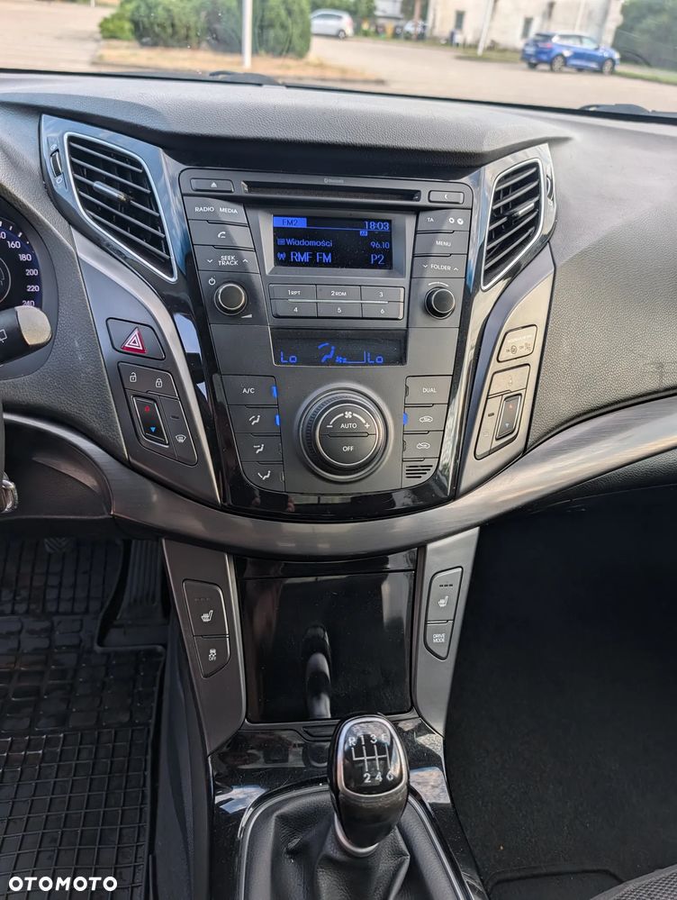 Hyundai i40 Kombi blue 1.7 CRDi Premium - 22
