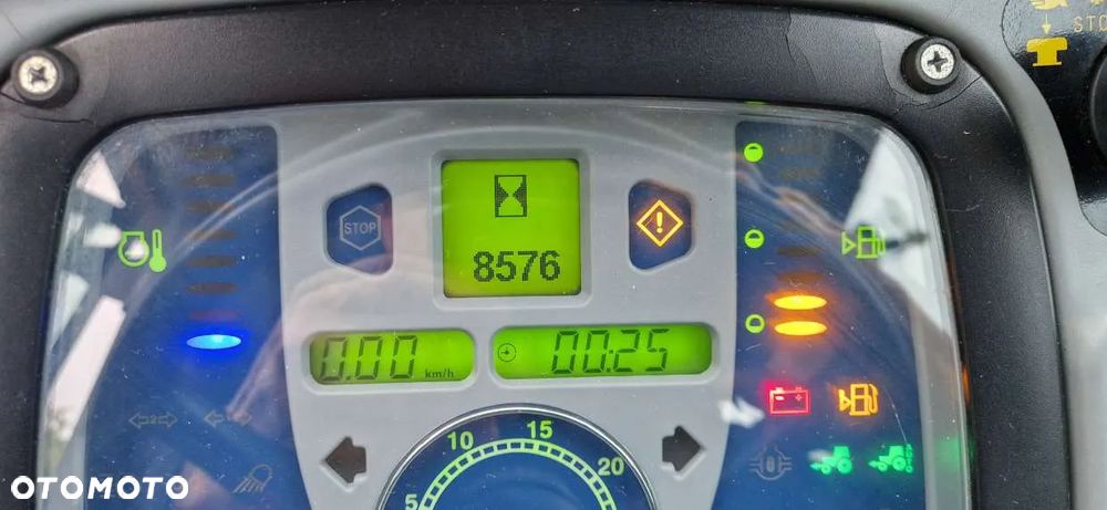 New Holland T4030F - 12