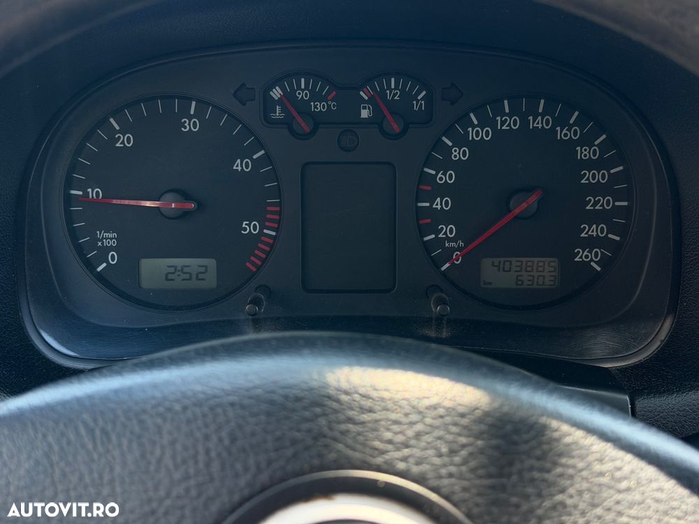 Volkswagen Bora Variant 1.9 TDI Comfortline - 23