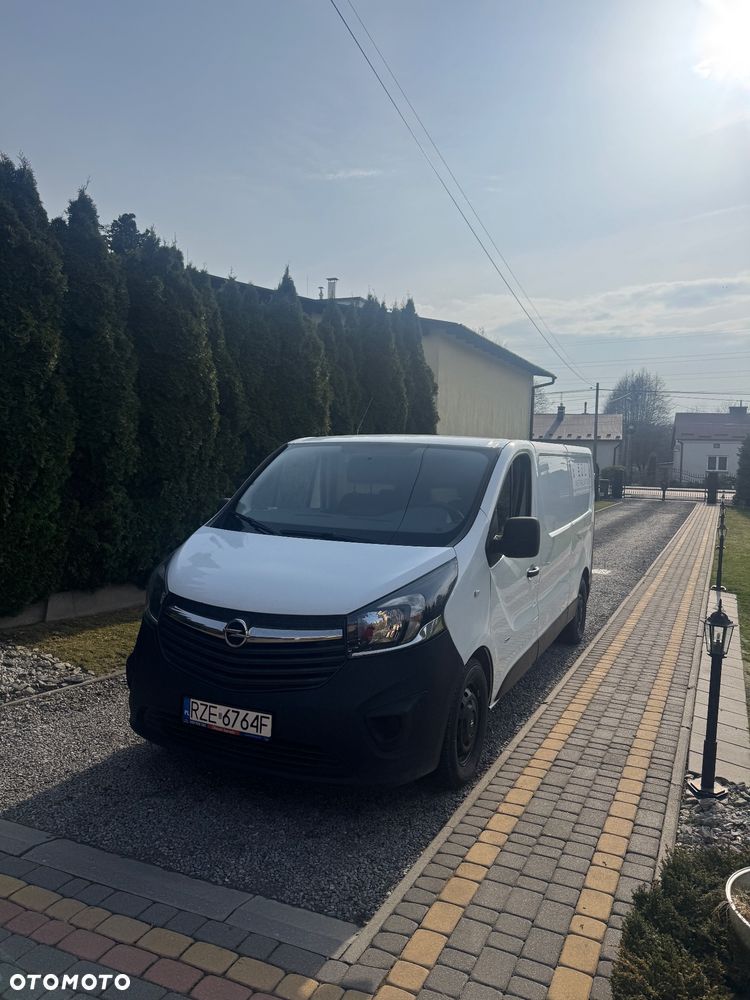 Opel Vivaro - 1