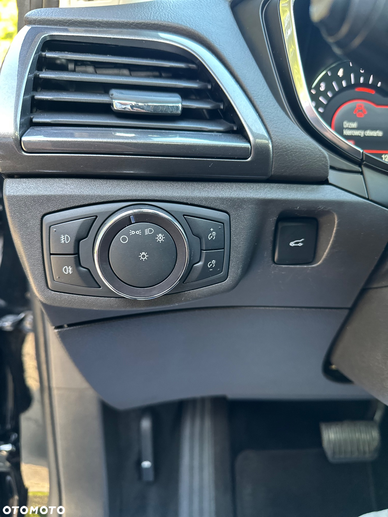 Ford Mondeo 2.0 EcoBlue Titanium - 21