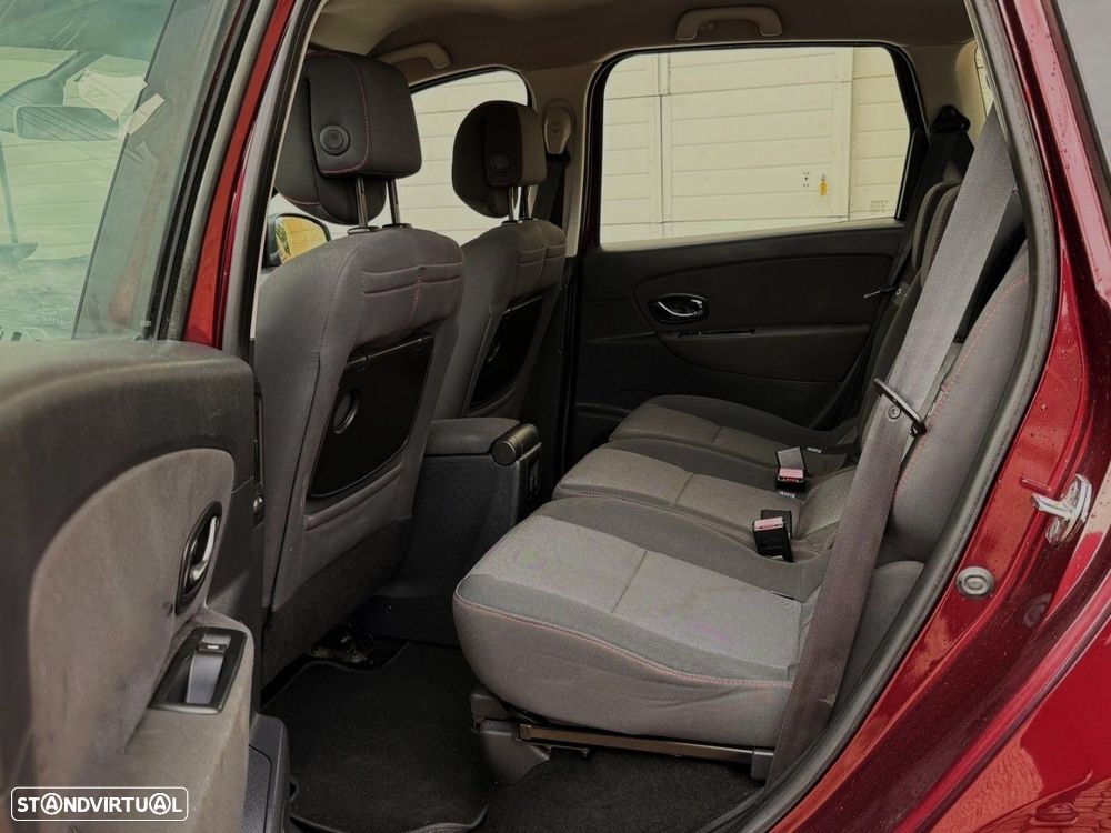 Renault Scénic 1.5 dCi Dynamique S - 10