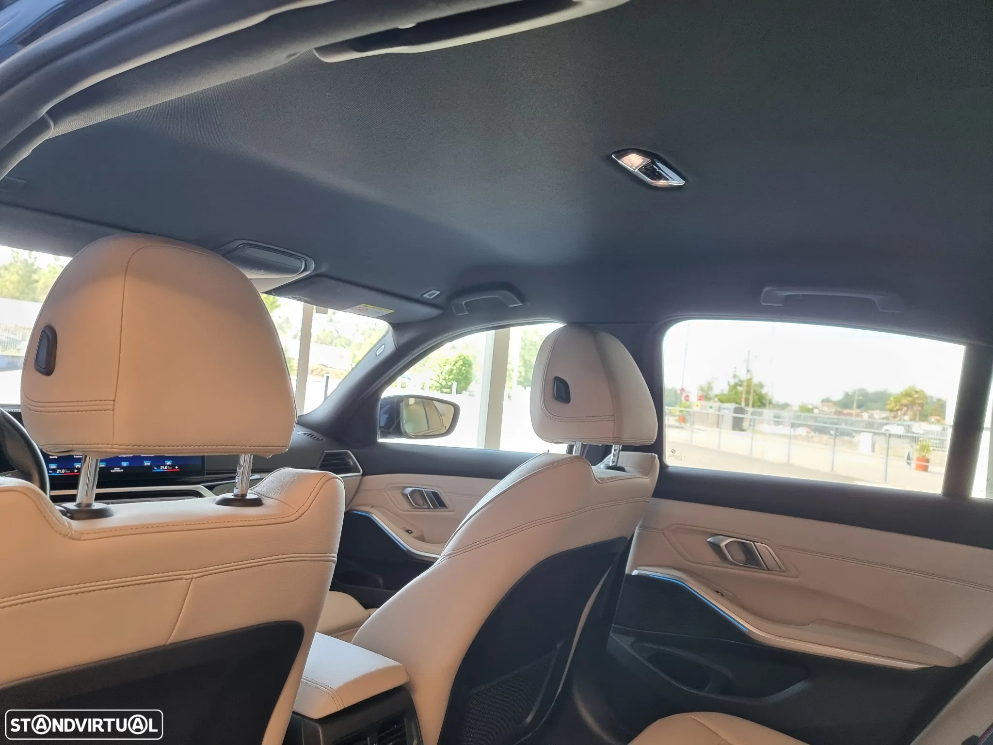 BMW 330 e Pack Desportivo M Auto - 27