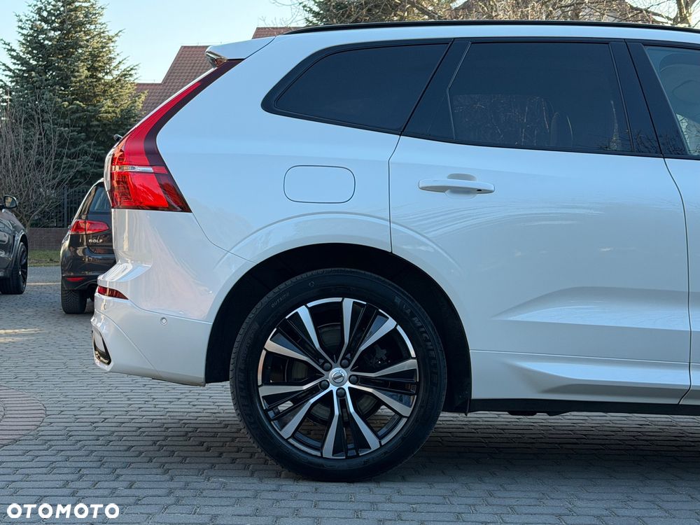 Volvo XC 60 B5 B AWD Momentum Pro - 12