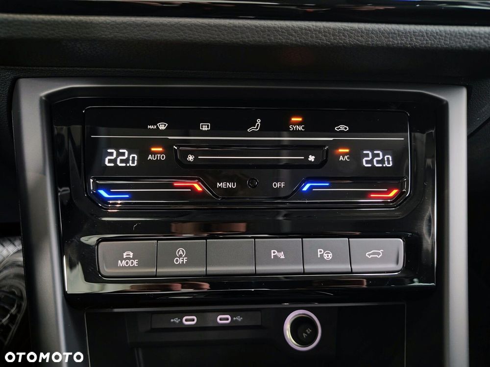 Volkswagen Touran - 19