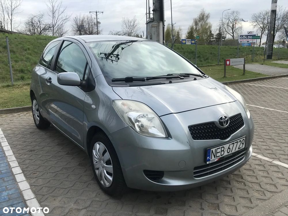 Toyota Yaris 1.0 Terra A/C - 3