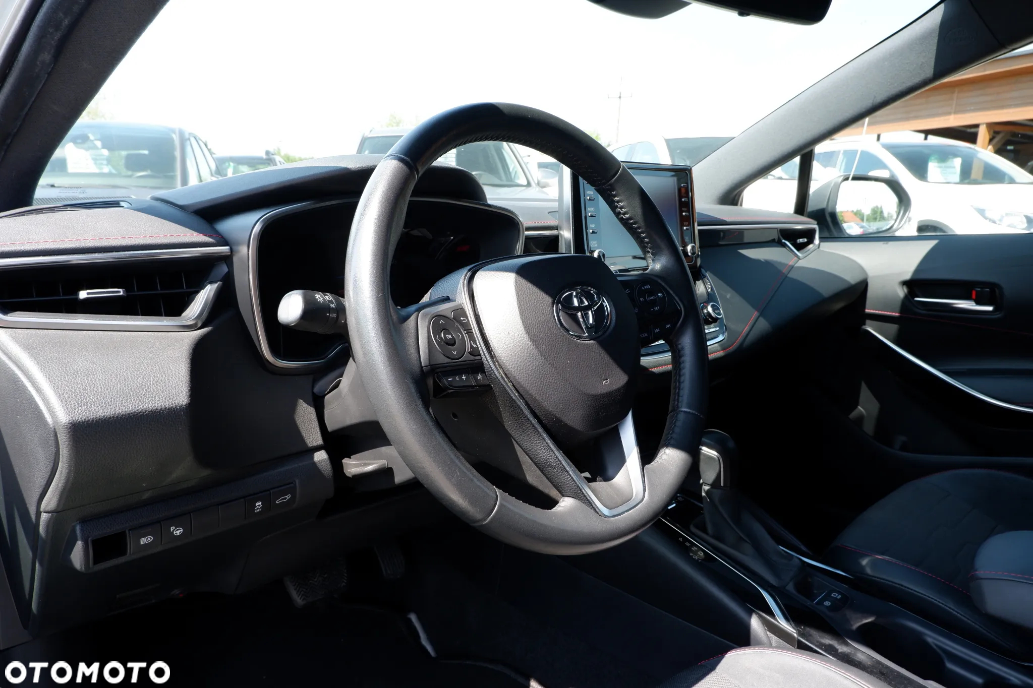 Toyota Corolla 2.0 Hybrid Executive - 24