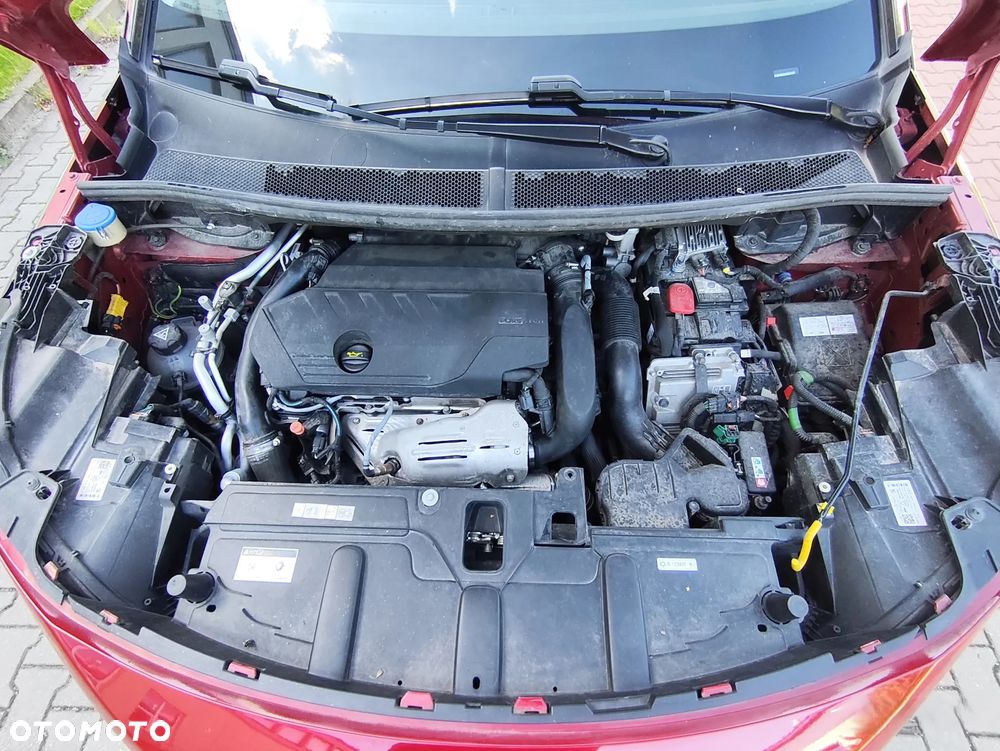 Peugeot 3008 1.6 PureTech Hybrid4 PHEV Allure S&S EAT8 - 38