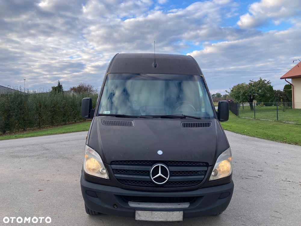 Mercedes-Benz Sprinter - 2