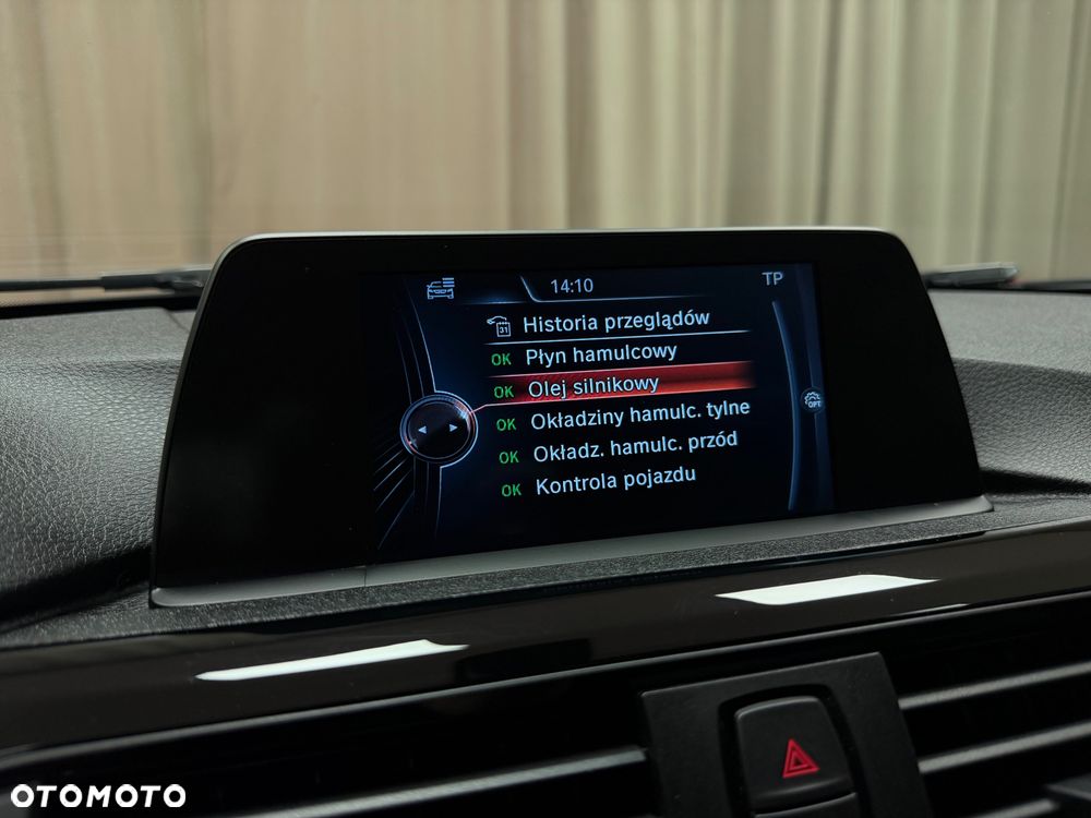 BMW Seria 3 318d xDrive Sport Line - 12