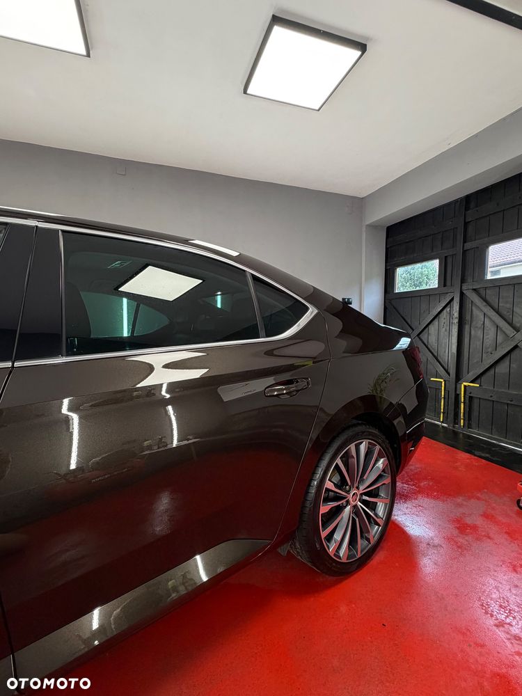 Skoda Superb 2.0 TDI 4x4 L&K DSG - 7