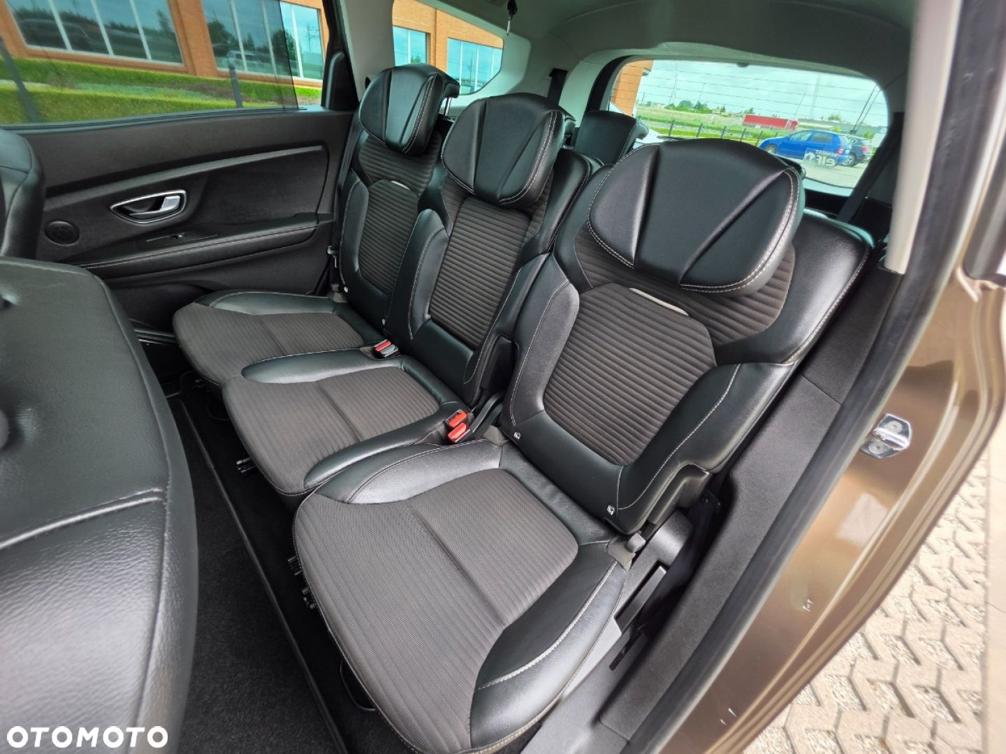 Renault Grand Scenic - 22