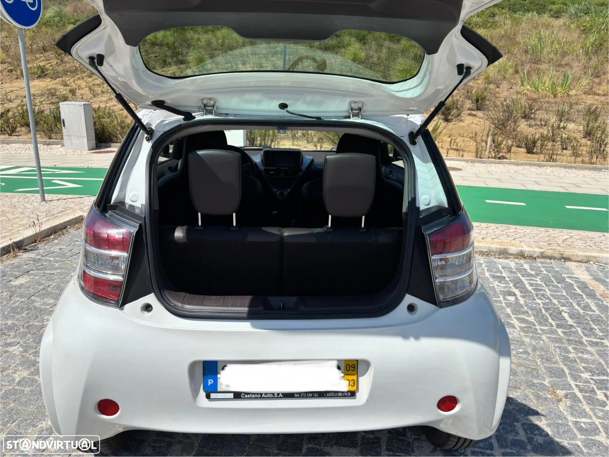 Toyota iQ 1.0 VVT-i 2 EP+NAVI+Bluetooth - 18