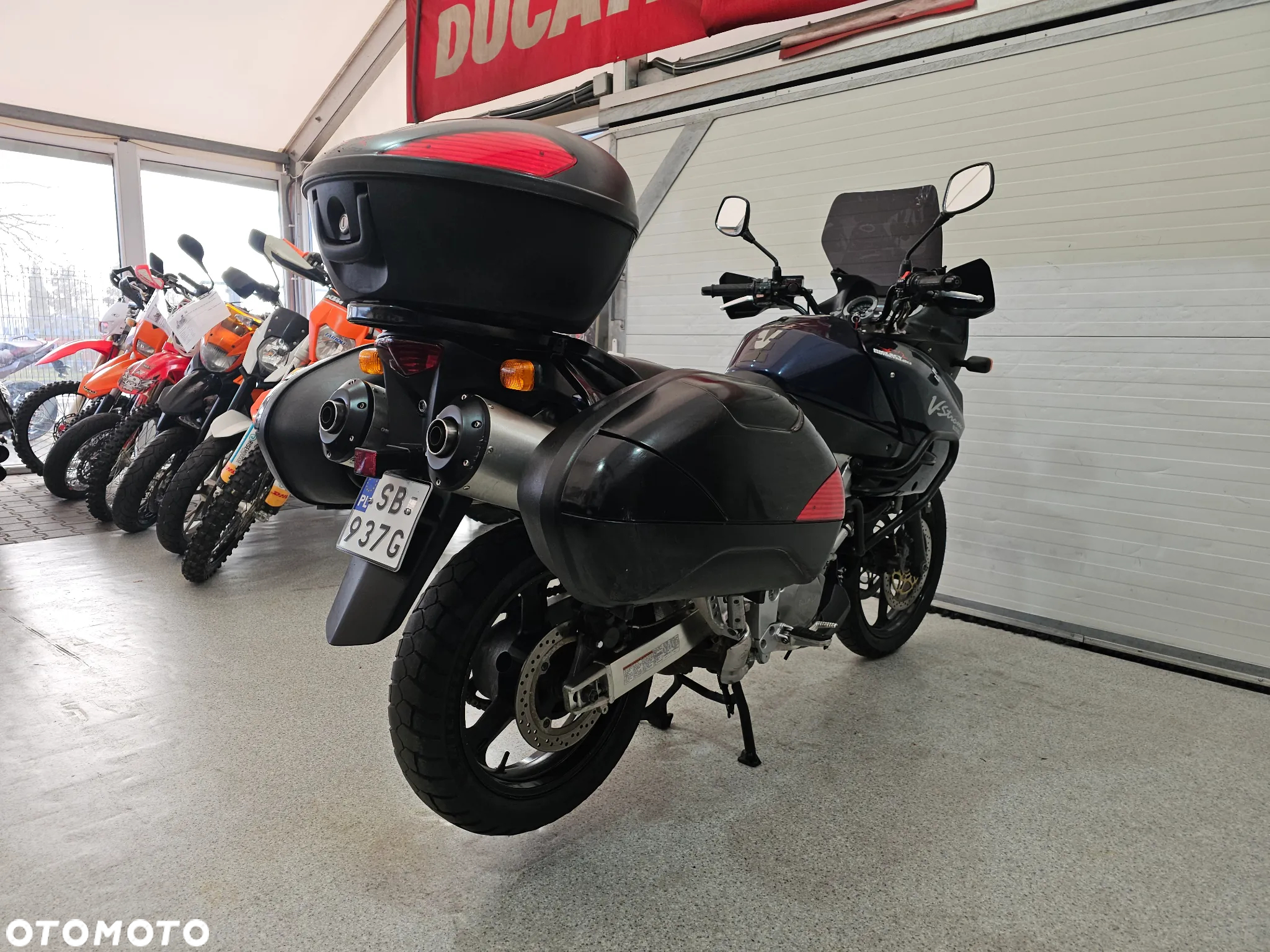 Suzuki DL - 27