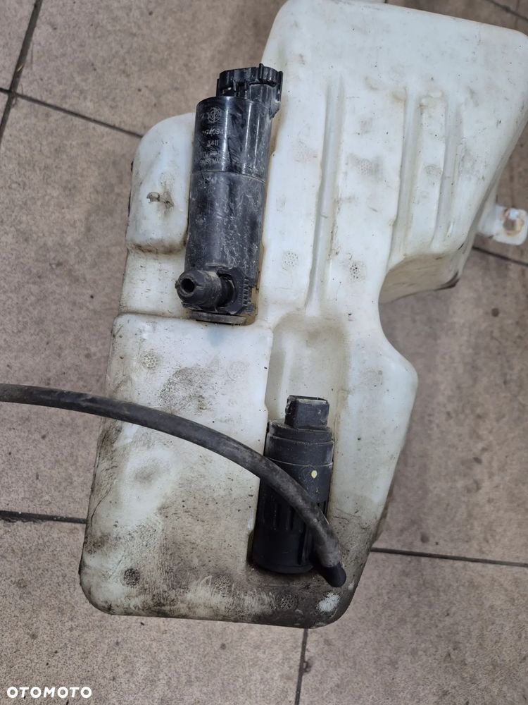 ZBIORNICZEK SPRYSKIWACZA DWIE POMPKI OPEL COMBO D FIAT DOBLO 2 II 10-22r. - 2