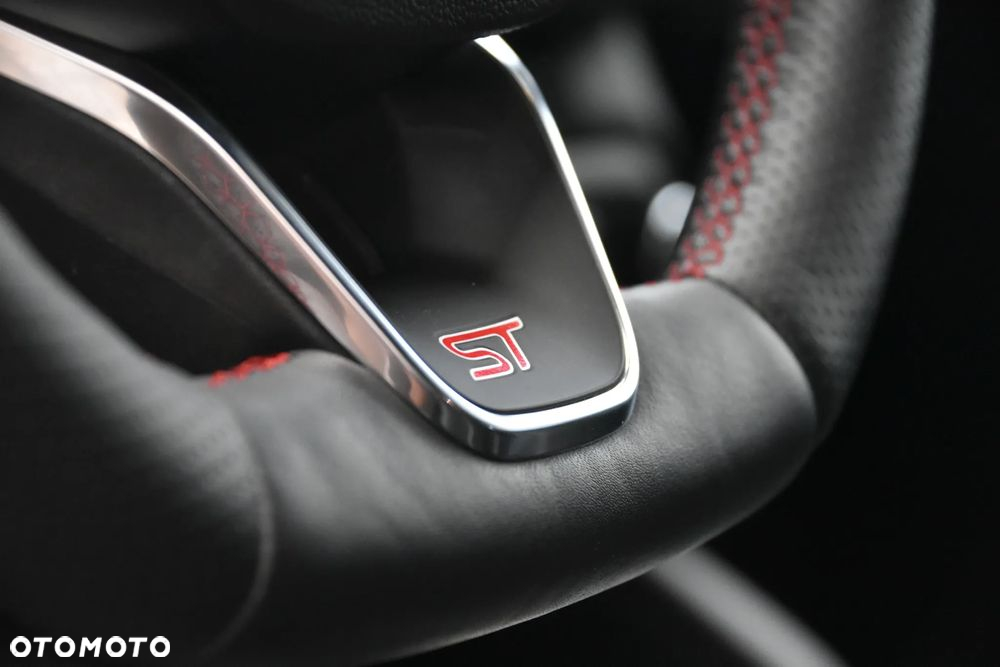 Ford Focus 2.3 EcoBoost ST X - 12