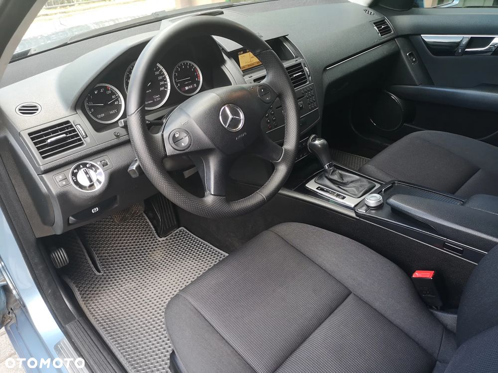 Mercedes-Benz Klasa C 180 BlueEFFICIENCY 7G-TRONIC Elegance - 7