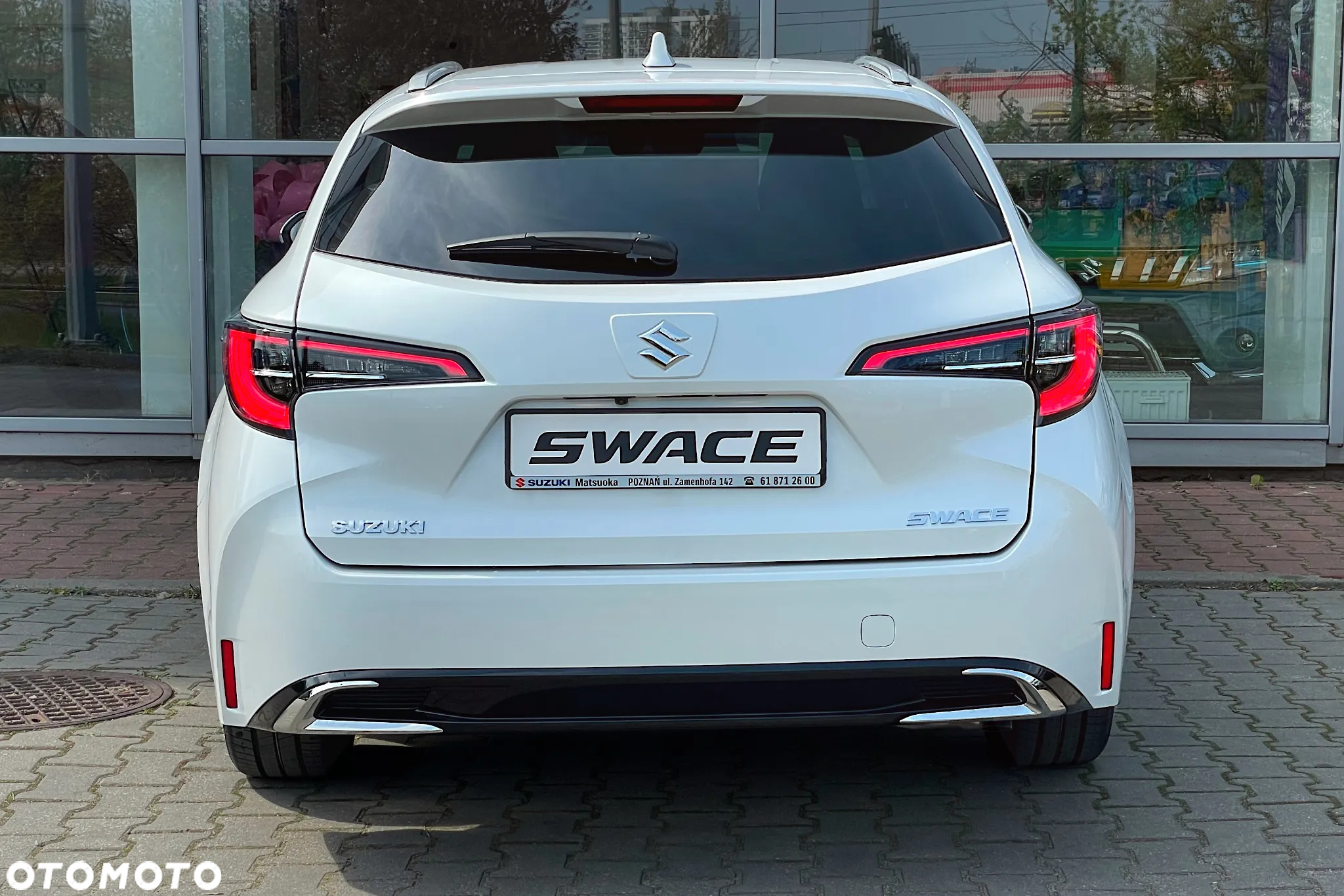 Suzuki Swace 1.8 Hybrid Premium Plus CVT - 9